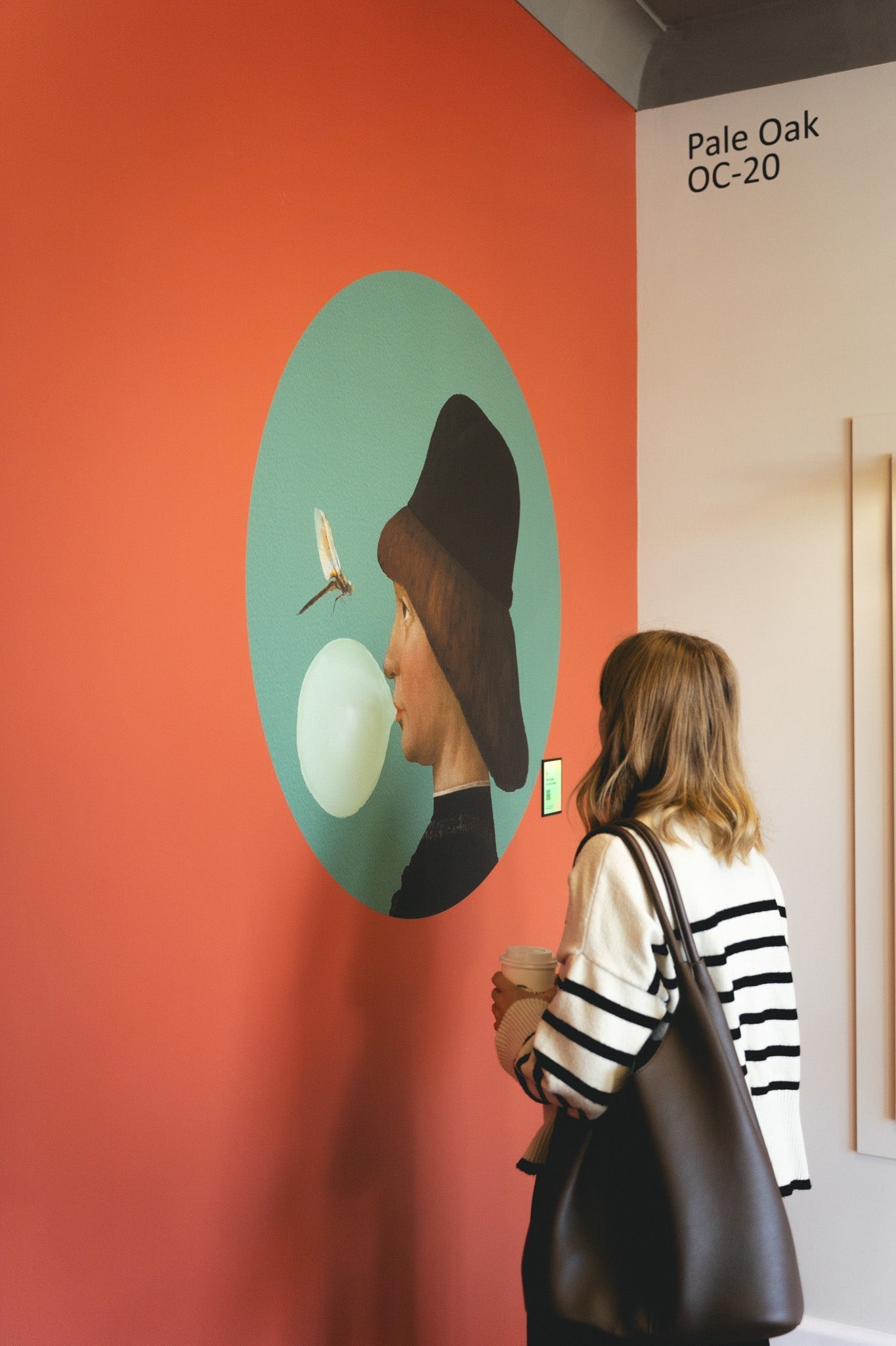 Kolor, który ma znaczenie. Farby Benjamin Moore i tapety Wallcolors w showroomie w Krakowie - Wallcolors®