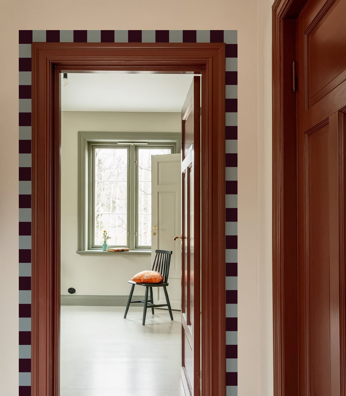 Border Square Deep Burgundy - Wallcolors®