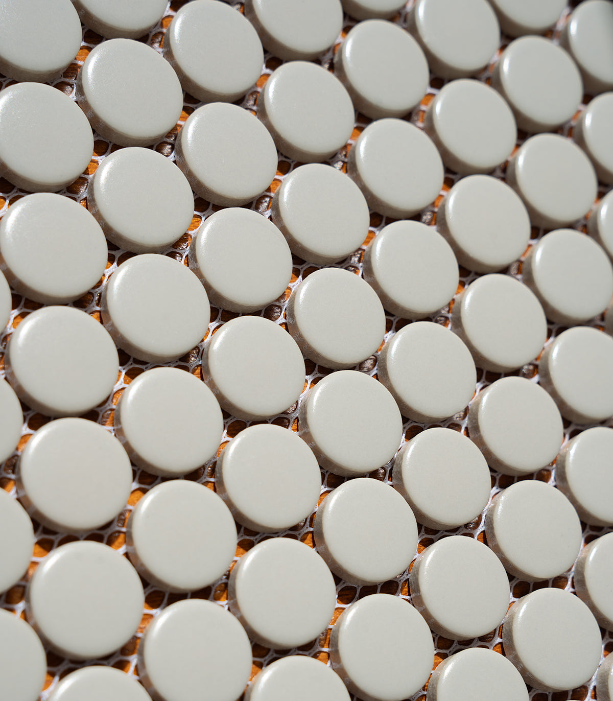 Mosaico penny dots gris mate