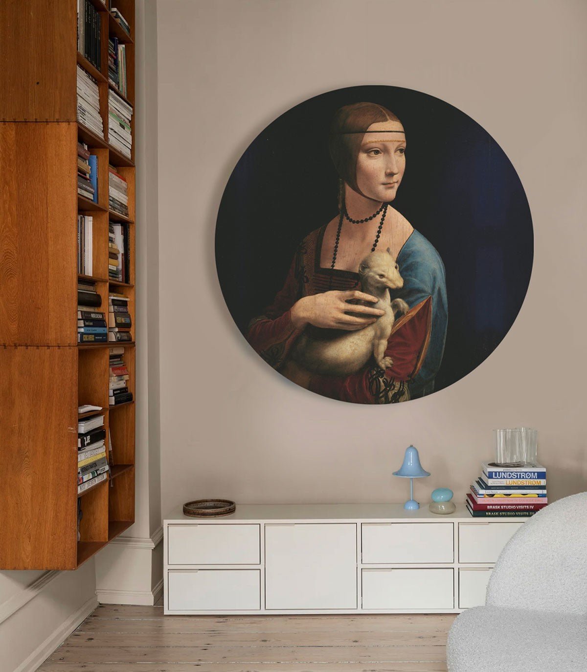 Dots Lady with an Ermine - Wallcolors®