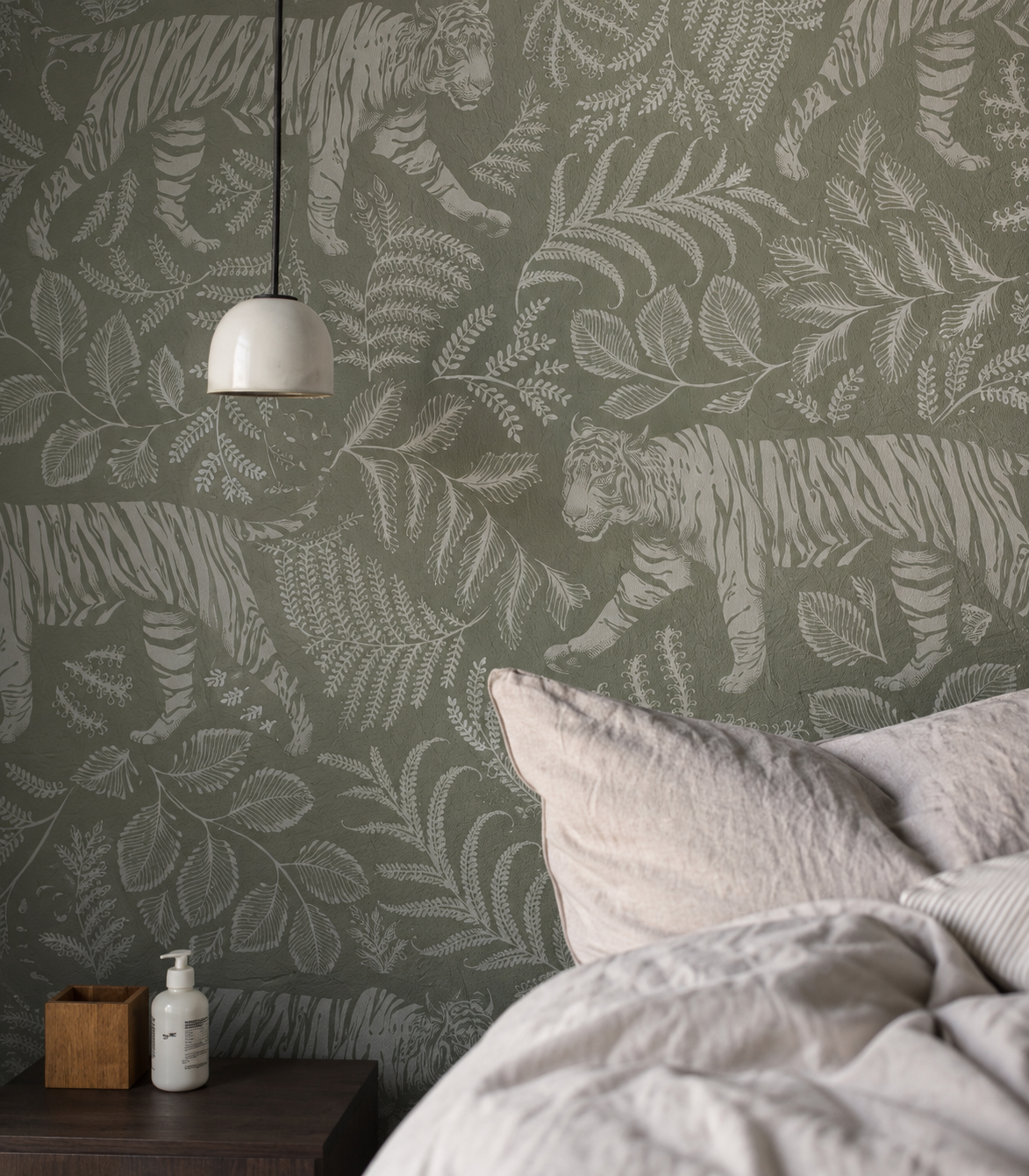 Papel pintado Camouflaged Tiger Light Green