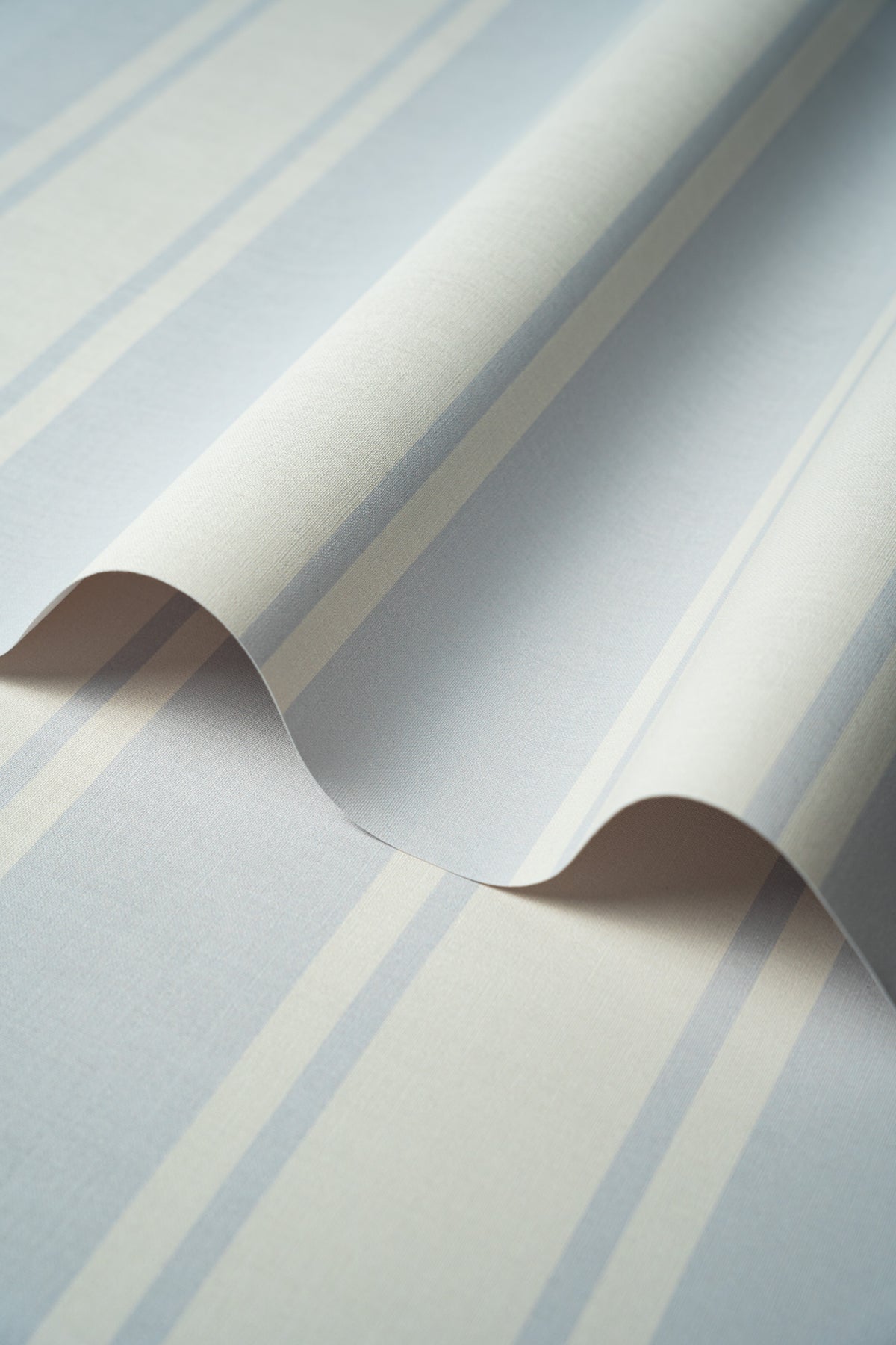Papel pintado Gentle Stripe Dusty Blue