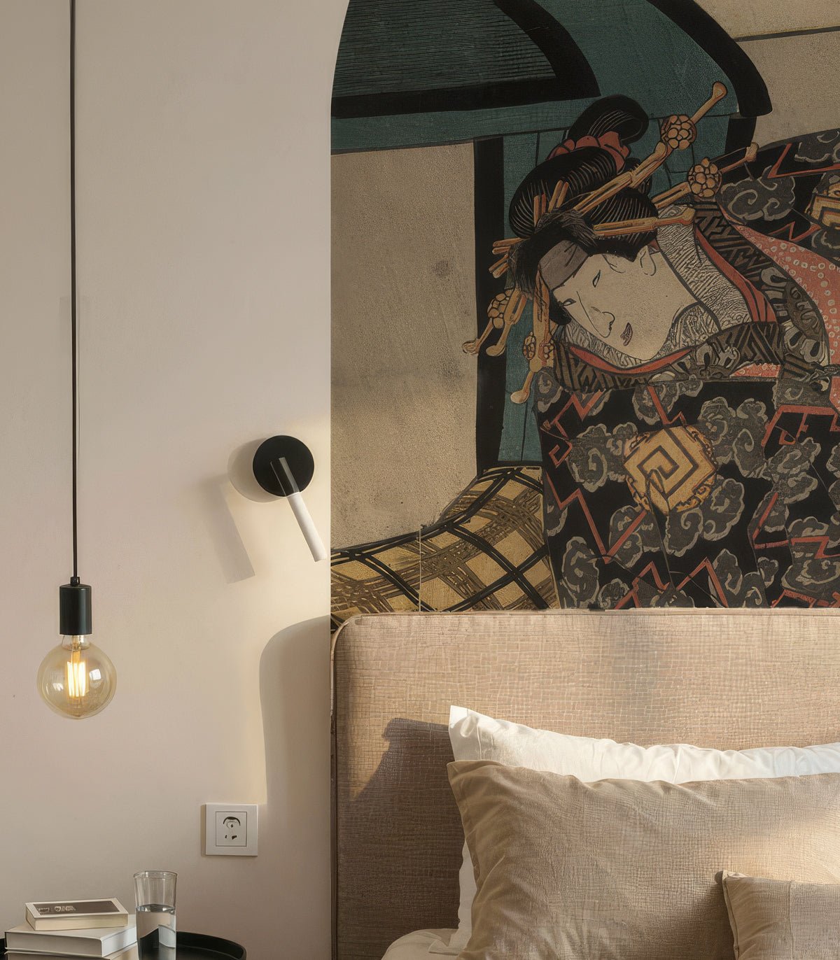 Arch Kabuki Encounter - Wallcolors®