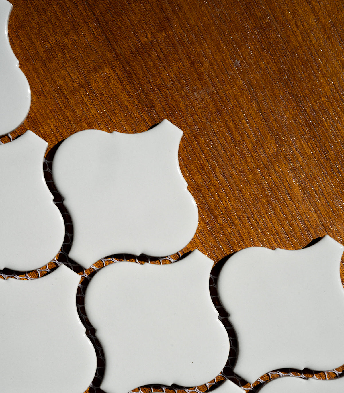 Mosaico arabesco blanco