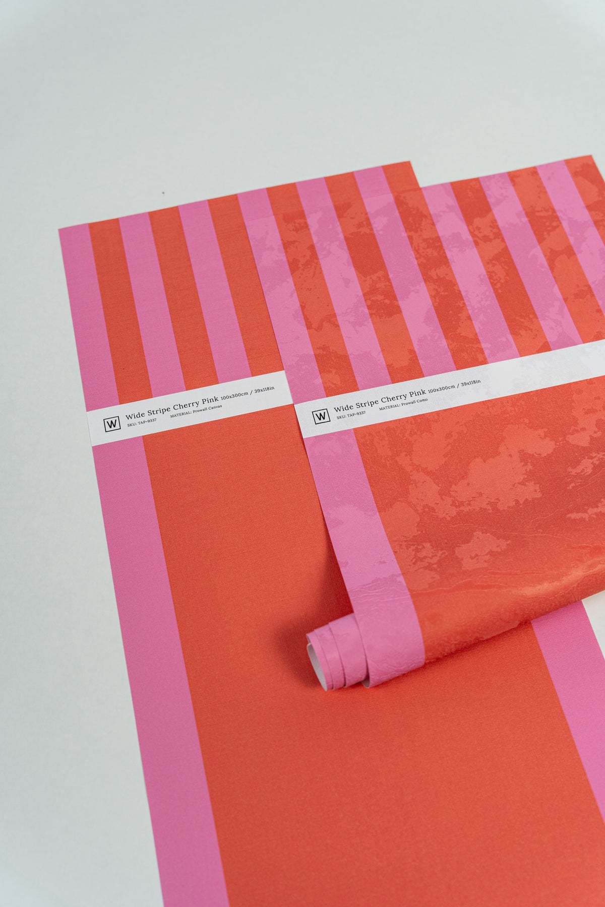 Papel pintado Wide Stripe Play Cherry Pink