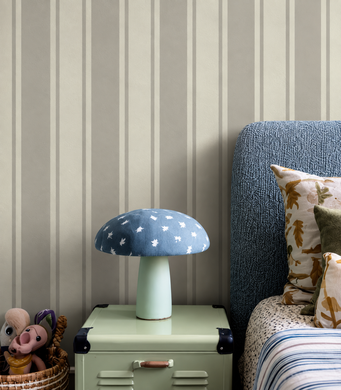 Papel pintado Gentle Stripe Warm Stone
