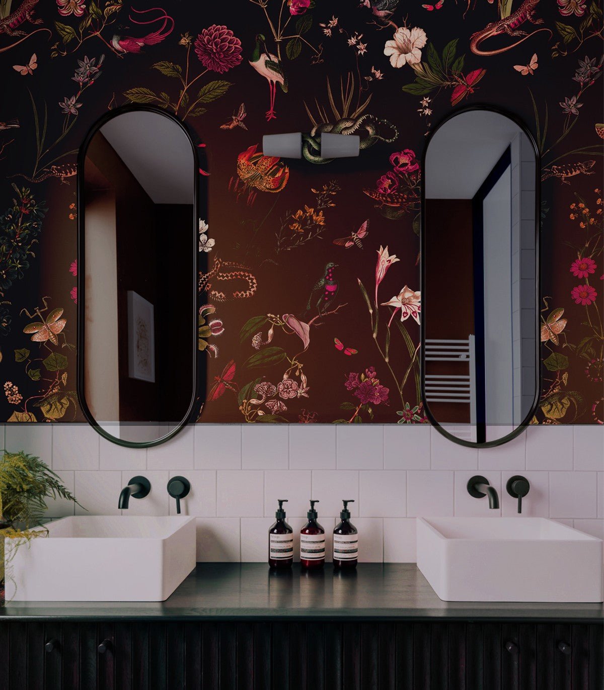 Tapeta Mysterious Garden - Wallcolors®